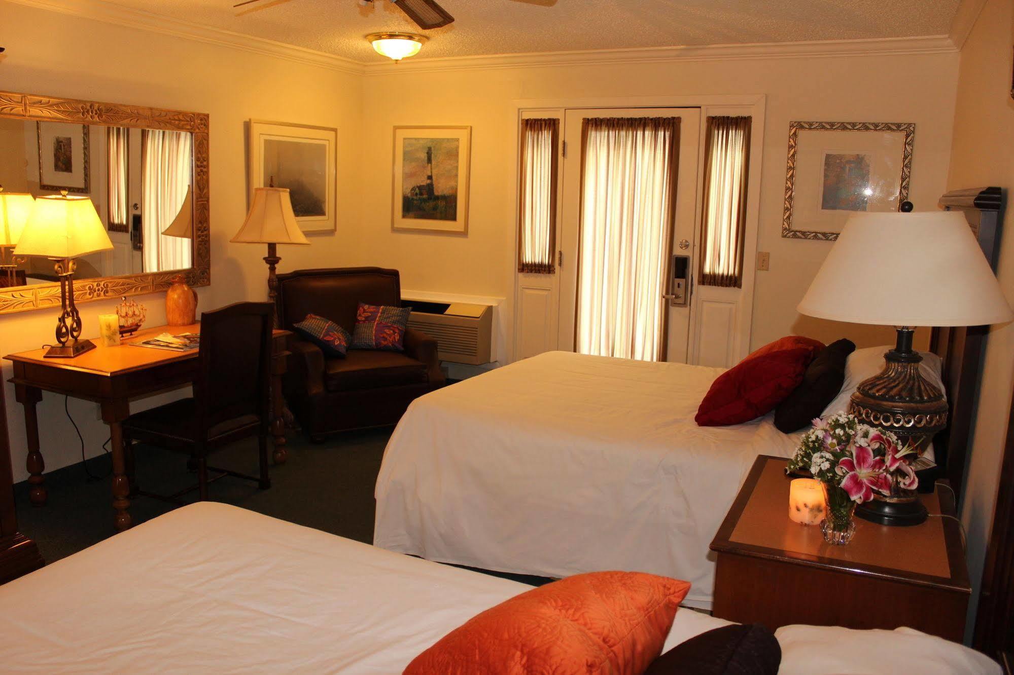 Kenny'S Tipperary Inn Montauk Eksteriør billede